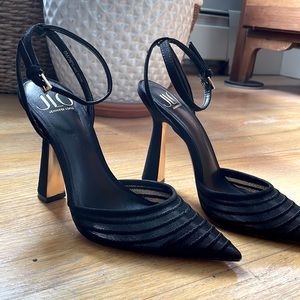 JLo black Pumps